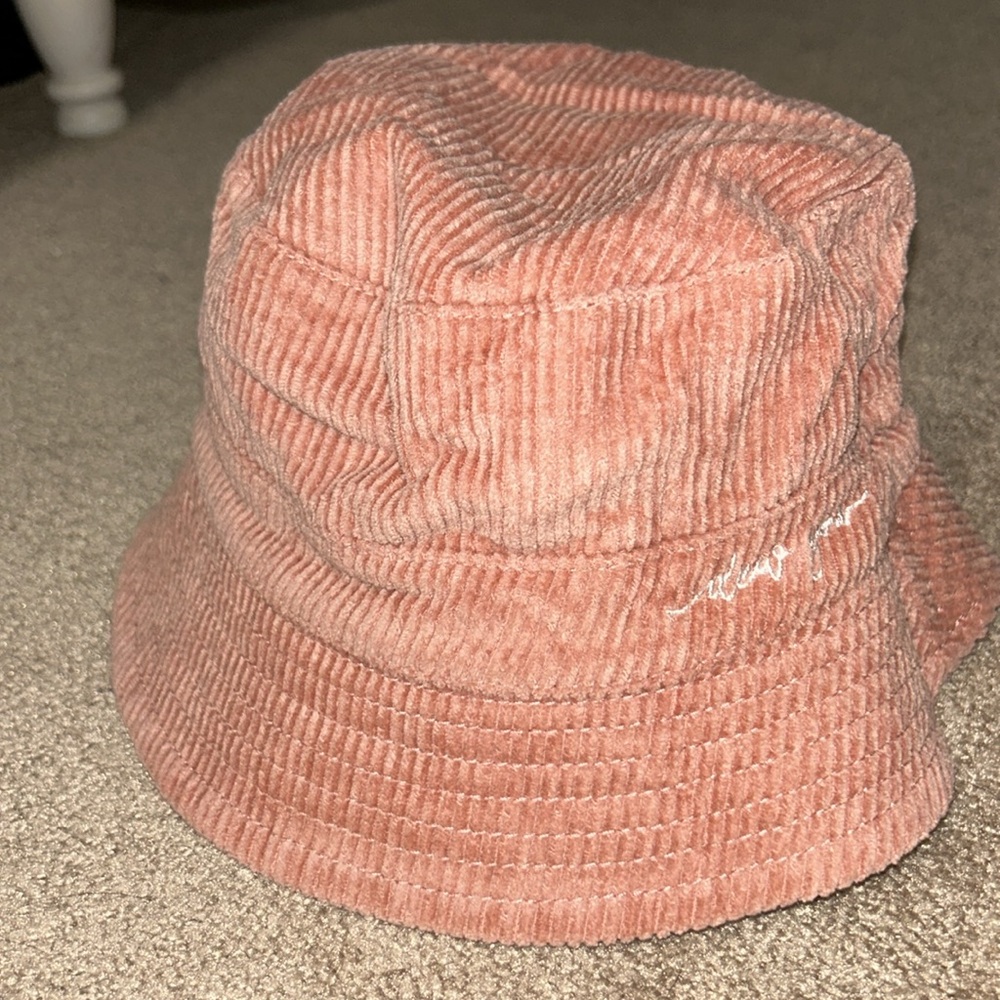 Dew Edit Reversible Dew You Bucket Hat